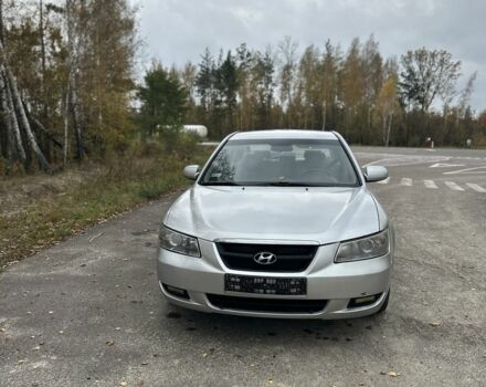 Хендай Соната 2009 в Сарнах на Automoto.ua Серый Хендай Соната, объемом двигателя 2 л и пробегом 188 тыс. км за 2850 $, фото 7 на Automoto.ua