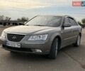 Сірий Хендай Соната, об'ємом двигуна 2 л та пробігом 237 тис. км за 7300 $, фото 1 на Automoto.ua