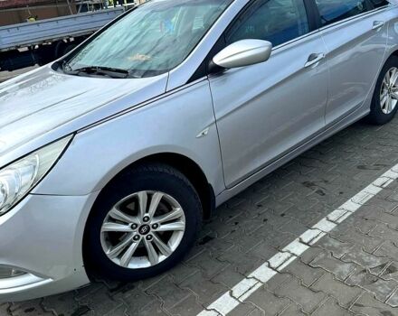 Сірий Хендай Соната, об'ємом двигуна 2 л та пробігом 120 тис. км за 5700 $, фото 3 на Automoto.ua