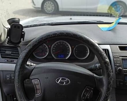 Сірий Хендай Соната, об'ємом двигуна 2 л та пробігом 288 тис. км за 6500 $, фото 13 на Automoto.ua