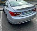 Сірий Хендай Соната, об'ємом двигуна 2 л та пробігом 120 тис. км за 5700 $, фото 2 на Automoto.ua