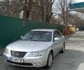Сірий Хендай Соната, об'ємом двигуна 2 л та пробігом 288 тис. км за 6500 $, фото 1 на Automoto.ua