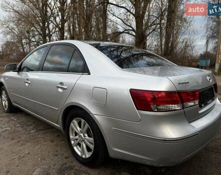 Сірий Хендай Соната, об'ємом двигуна 2 л та пробігом 180 тис. км за 5700 $, фото 25 на Automoto.ua