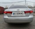 Сірий Хендай Соната, об'ємом двигуна 2.36 л та пробігом 300 тис. км за 5500 $, фото 5 на Automoto.ua