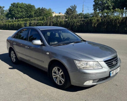 Сірий Хендай Соната, об'ємом двигуна 2 л та пробігом 420 тис. км за 6800 $, фото 3 на Automoto.ua