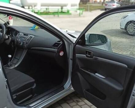 Сірий Хендай Соната, об'ємом двигуна 2 л та пробігом 288 тис. км за 6500 $, фото 5 на Automoto.ua