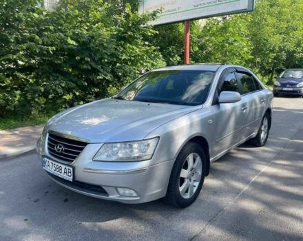 Сірий Хендай Соната, об'ємом двигуна 3.3 л та пробігом 213 тис. км за 5650 $, фото 2 на Automoto.ua