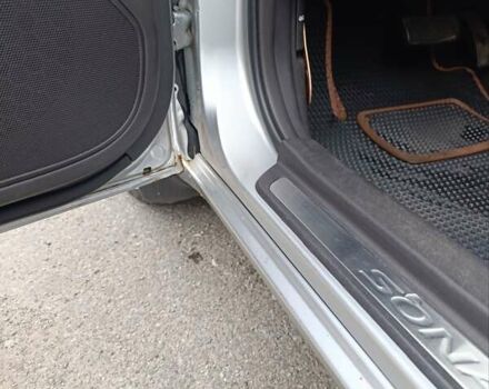 Сірий Хендай Соната, об'ємом двигуна 2.36 л та пробігом 300 тис. км за 5500 $, фото 33 на Automoto.ua