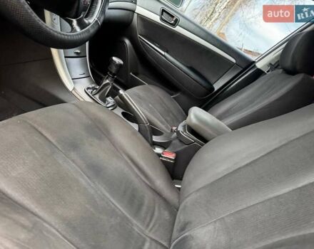 Сірий Хендай Соната, об'ємом двигуна 2 л та пробігом 180 тис. км за 5700 $, фото 31 на Automoto.ua