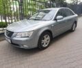 Серый Хендай Соната, объемом двигателя 2 л и пробегом 154 тыс. км за 7900 $, фото 1 на Automoto.ua