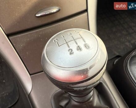 Сірий Хендай Соната, об'ємом двигуна 2 л та пробігом 237 тис. км за 7300 $, фото 10 на Automoto.ua