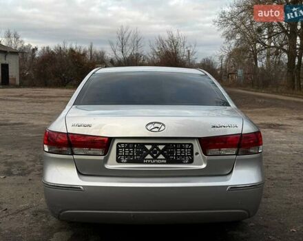 Сірий Хендай Соната, об'ємом двигуна 2 л та пробігом 180 тис. км за 5700 $, фото 10 на Automoto.ua