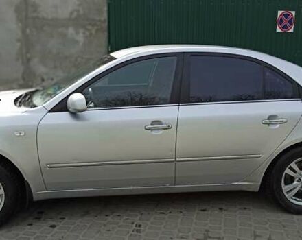 Сірий Хендай Соната, об'ємом двигуна 2 л та пробігом 288 тис. км за 6500 $, фото 8 на Automoto.ua