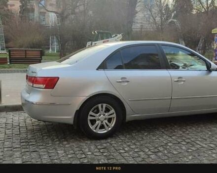 Сірий Хендай Соната, об'ємом двигуна 2 л та пробігом 288 тис. км за 6500 $, фото 32 на Automoto.ua