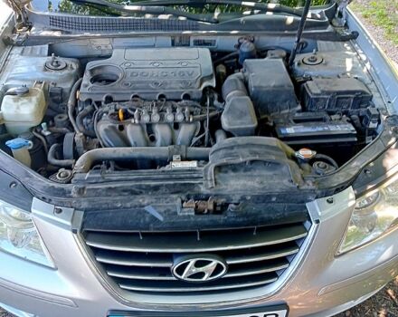 Серый Хендай Соната, объемом двигателя 2 л и пробегом 188 тыс. км за 7500 $, фото 1 на Automoto.ua