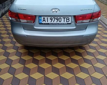 Серый Хендай Соната, объемом двигателя 2 л и пробегом 250 тыс. км за 5999 $, фото 5 на Automoto.ua