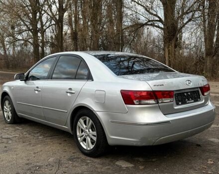 Сірий Хендай Соната, об'ємом двигуна 2 л та пробігом 180 тис. км за 5700 $, фото 7 на Automoto.ua