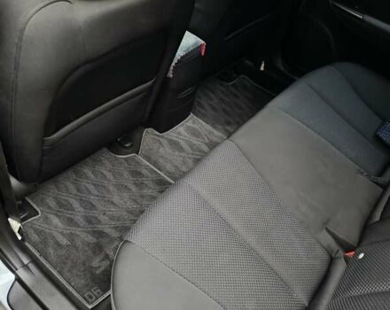 Серый Хендай Соната, объемом двигателя 2 л и пробегом 250 тыс. км за 5999 $, фото 9 на Automoto.ua