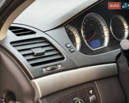 Сірий Хендай Соната, об'ємом двигуна 2 л та пробігом 180 тис. км за 5700 $, фото 36 на Automoto.ua