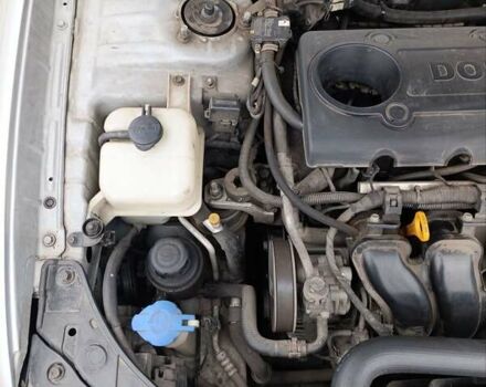 Сірий Хендай Соната, об'ємом двигуна 2.36 л та пробігом 300 тис. км за 5500 $, фото 8 на Automoto.ua