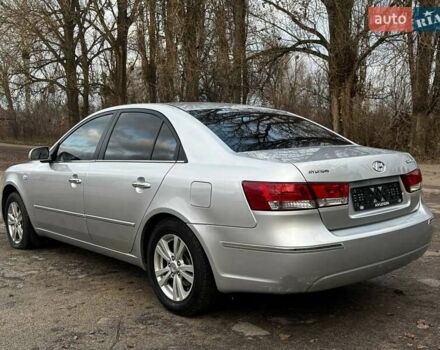 Сірий Хендай Соната, об'ємом двигуна 2 л та пробігом 180 тис. км за 5700 $, фото 9 на Automoto.ua
