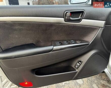 Сірий Хендай Соната, об'ємом двигуна 2 л та пробігом 180 тис. км за 5700 $, фото 18 на Automoto.ua