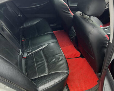 Сірий Хендай Соната, об'ємом двигуна 2.36 л та пробігом 207 тис. км за 8500 $, фото 10 на Automoto.ua