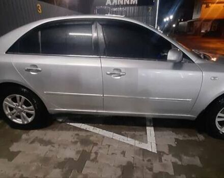 Сірий Хендай Соната, об'ємом двигуна 2 л та пробігом 238 тис. км за 7000 $, фото 8 на Automoto.ua