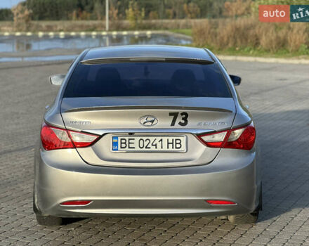 Сірий Хендай Соната, об'ємом двигуна 2 л та пробігом 265 тис. км за 7200 $, фото 7 на Automoto.ua