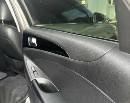 Хендай Соната 2010 в Днепре (Днепропетровске) на Automoto.ua Серый Хендай Соната, объемом двигателя 2.4 л и пробегом 236 тыс. км за 10199 $, фото 20 на Automoto.ua