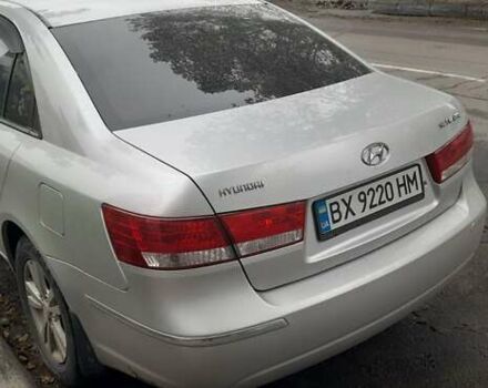 Сірий Хендай Соната, об'ємом двигуна 2 л та пробігом 238 тис. км за 7000 $, фото 2 на Automoto.ua
