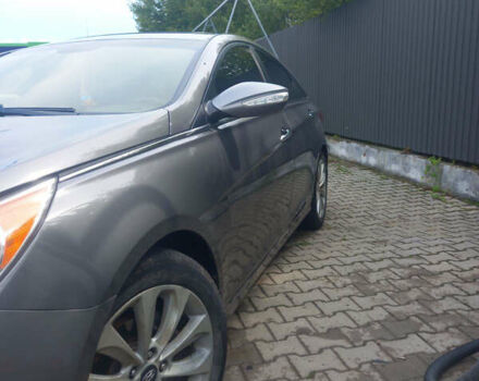 Серый Хендай Соната, объемом двигателя 2 л и пробегом 198 тыс. км за 9500 $, фото 4 на Automoto.ua