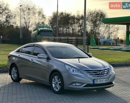 Сірий Хендай Соната, об'ємом двигуна 2 л та пробігом 265 тис. км за 7200 $, фото 4 на Automoto.ua