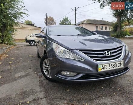 Серый Хендай Соната, объемом двигателя 2 л и пробегом 247 тыс. км за 9000 $, фото 7 на Automoto.ua
