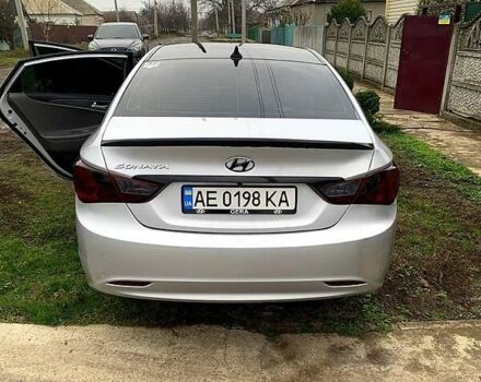 Серый Хендай Соната, объемом двигателя 2.4 л и пробегом 250 тыс. км за 7000 $, фото 8 на Automoto.ua