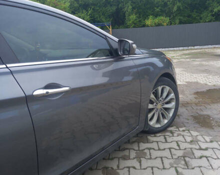 Серый Хендай Соната, объемом двигателя 2 л и пробегом 198 тыс. км за 9500 $, фото 5 на Automoto.ua