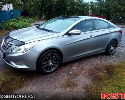 Серый Хендай Соната, объемом двигателя 2 л и пробегом 174 тыс. км за 9000 $, фото 2 на Automoto.ua