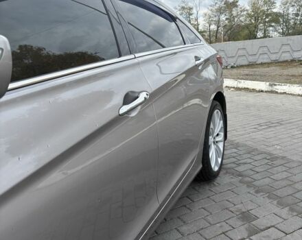 Хендай Соната 2010 в Днепре (Днепропетровске) на Automoto.ua Серый Хендай Соната, объемом двигателя 2.4 л и пробегом 236 тыс. км за 10199 $, фото 8 на Automoto.ua