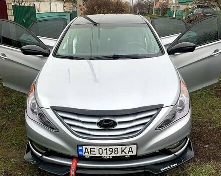 Серый Хендай Соната, объемом двигателя 2.4 л и пробегом 250 тыс. км за 7000 $, фото 3 на Automoto.ua