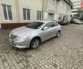 Серый Хендай Соната, объемом двигателя 2 л и пробегом 233 тыс. км за 7300 $, фото 2 на Automoto.ua