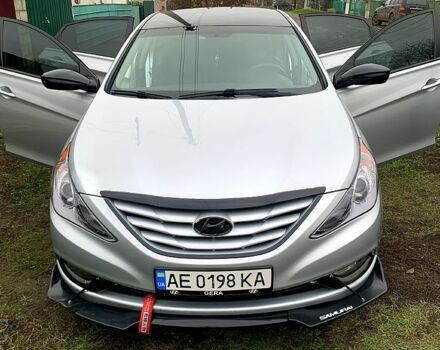 Серый Хендай Соната, объемом двигателя 2.4 л и пробегом 250 тыс. км за 7000 $, фото 4 на Automoto.ua