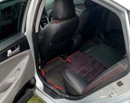 Серый Хендай Соната, объемом двигателя 2.4 л и пробегом 250 тыс. км за 7000 $, фото 9 на Automoto.ua