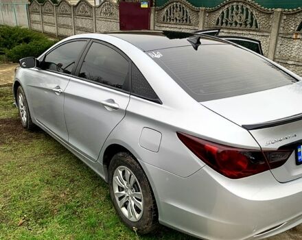 Серый Хендай Соната, объемом двигателя 2.4 л и пробегом 250 тыс. км за 7000 $, фото 2 на Automoto.ua