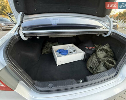 Серый Хендай Соната, объемом двигателя 2.36 л и пробегом 331 тыс. км за 10000 $, фото 15 на Automoto.ua