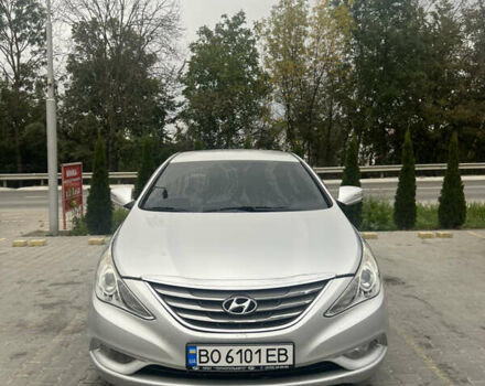 Хендай Соната 2011 в Тернополе на Automoto.ua Серый Хендай Соната, объемом двигателя 2 л и пробегом 375 тыс. км за 6600 $, фото 2 на Automoto.ua