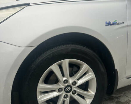 Хендай Соната 2011 в Тернополе на Automoto.ua Серый Хендай Соната, объемом двигателя 2 л и пробегом 375 тыс. км за 6600 $, фото 14 на Automoto.ua