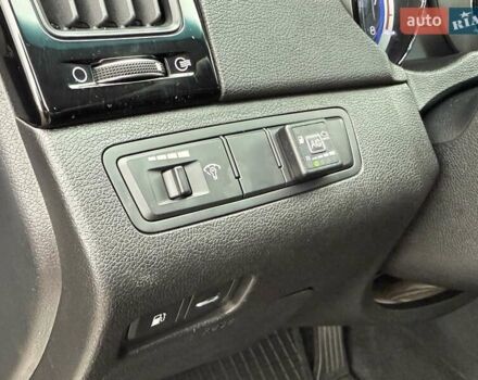 Серый Хендай Соната, объемом двигателя 2.36 л и пробегом 187 тыс. км за 9400 $, фото 46 на Automoto.ua