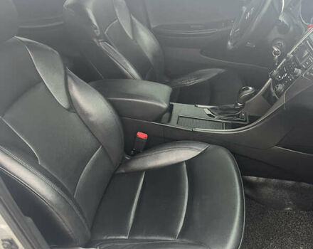 Хендай Соната 2011 в Тернополе на Automoto.ua Серый Хендай Соната, объемом двигателя 2 л и пробегом 375 тыс. км за 6600 $, фото 55 на Automoto.ua