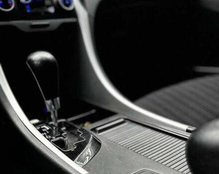 Серый Хендай Соната, объемом двигателя 2.4 л и пробегом 220 тыс. км за 8100 $, фото 18 на Automoto.ua