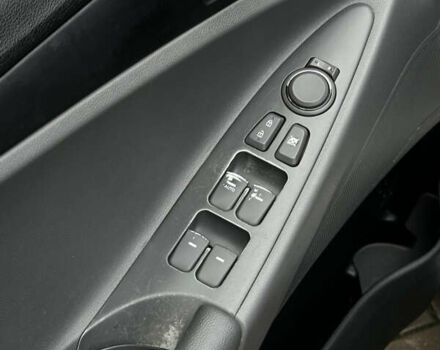 Сірий Хендай Соната, об'ємом двигуна 2.36 л та пробігом 282 тис. км за 8100 $, фото 21 на Automoto.ua